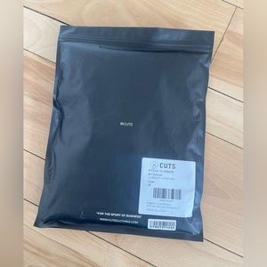 New cuts long sleeve tee